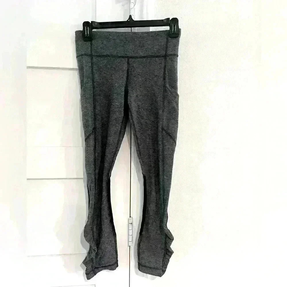 Lululemon Athletica Pace Rival Gray and Black Mesh Cropped Leggings- Size 4 EUC